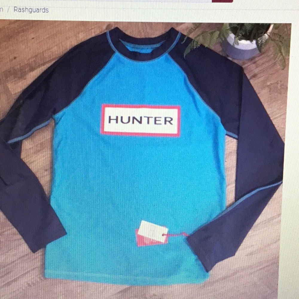 Hunter Swim Shirt Rashguard NWT